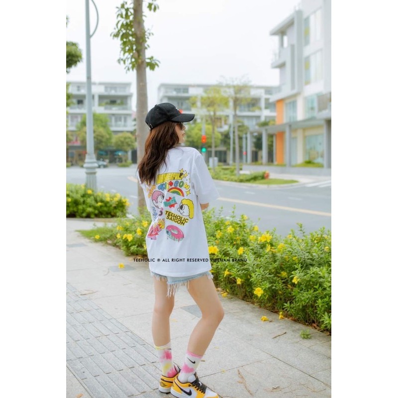 Áo Thun Unisex Form Rộng TeeHolic In Hoạ Tiết Hoạt Hình THS