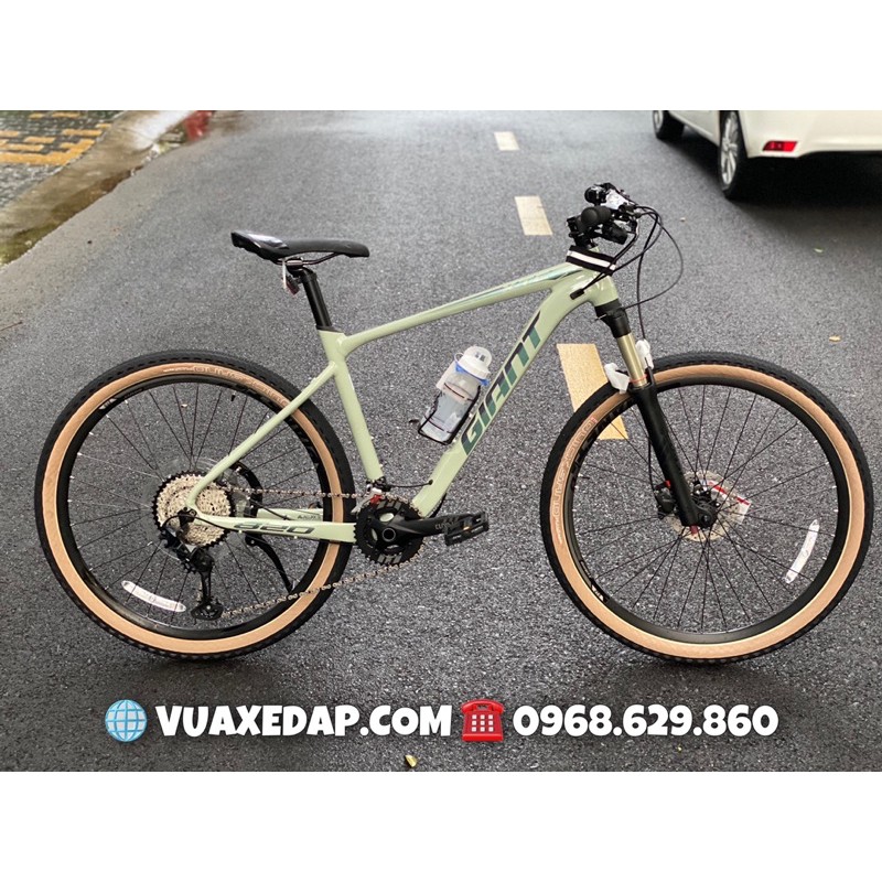 Xe đạp địa hình GIANT XTC 820 2021