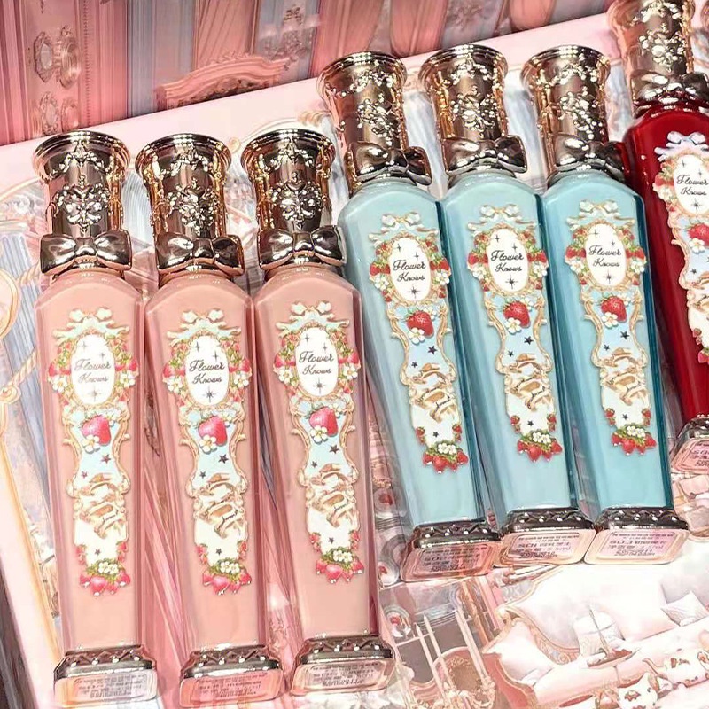 Son Kem Dâu Tây Rococo Đám Mây Nhẹ Nhàng Mềm Mại Màu Nhung Trắng Tự Nhiên Retro