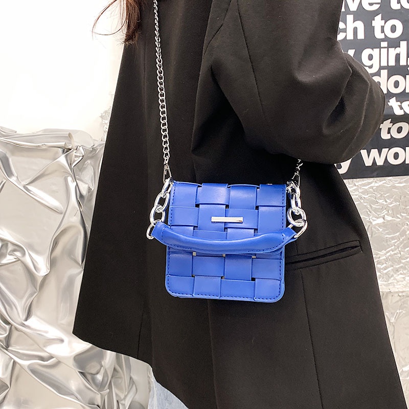 Túi đeo vai IELGY họa tiết đan xen kẽ dây xích mini thời trang dành cho nữ