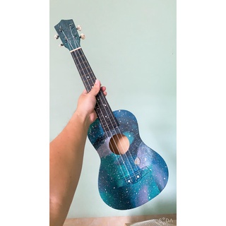 ĐÀN UKULELE SOPRANO MÀU( TẶNG KÈM PHỤ KIỆN ) - HÀNG CÓ SẴN