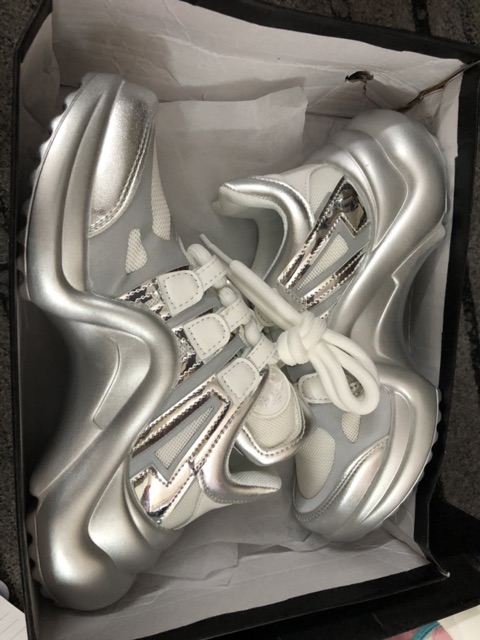 [HOT HOT] Giày LV| Giày nữ Sneaker hot 2021 kèm ảnh thật