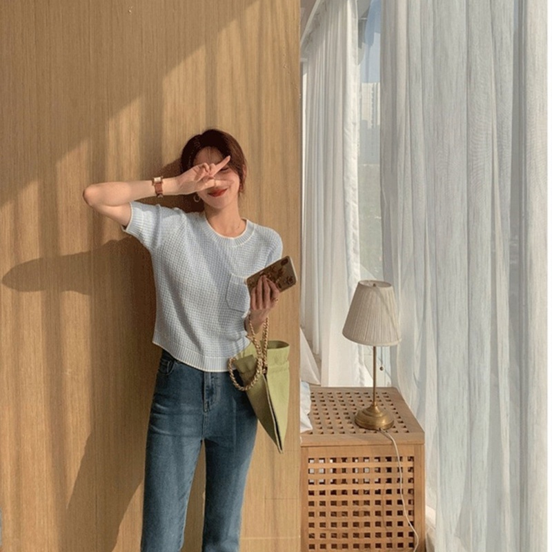 Áo Croptop Dệt Kim Mỏng Tay Ngắn Cổ Tròn Dáng Rộng Màu Trơn Phối Túi Họa Tiết Kẻ Sọc Màu Sắc Ngọt Ngào Thời Trang Cho Nữ