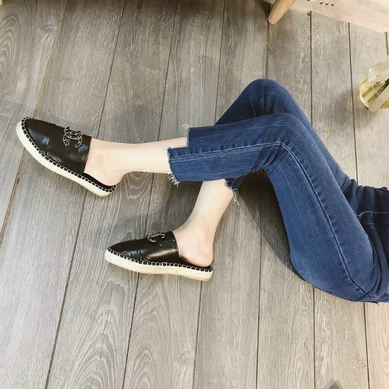 Sục êm chân sịn sò đế bằng