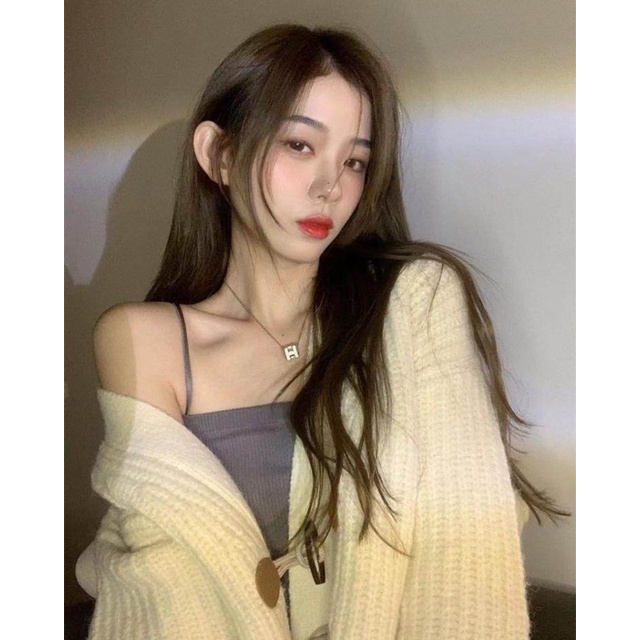 Áo khoác len cardigan màu kem khuy sừng dễ thương Yannie