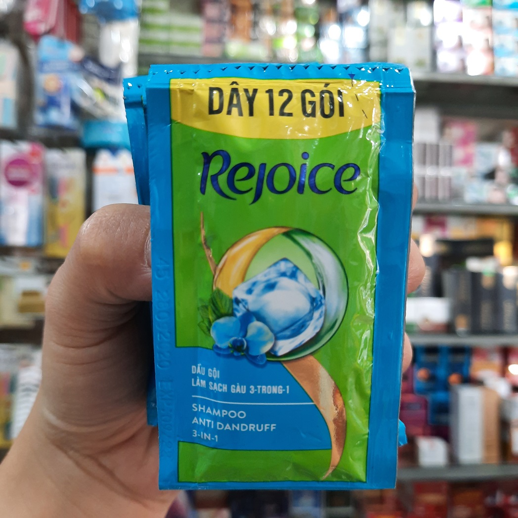 1 Dây dầu gội Rejoice làm sạch Gàu 3 Trong 1 dây 12 gói (6g x 12)