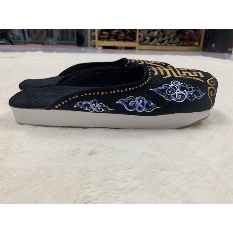 Thuyền hài vẽ mây chữ thọ