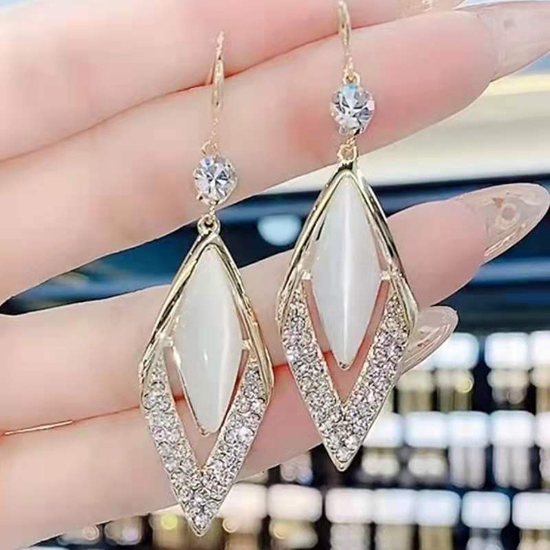 Đôi Bông Tai Dáng Dài Đính Đá Thời Trang Cho Nữ