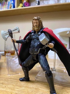 Mô hình Thor béo Endgame Marvel SHF