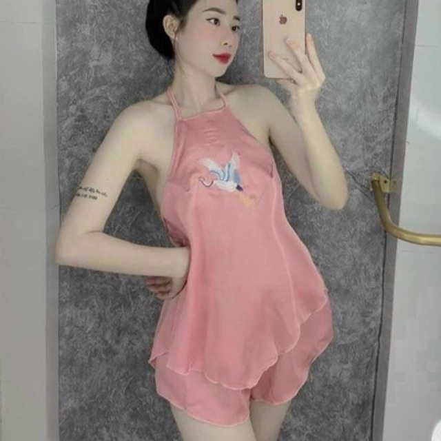 Bộ satin yếm hạc thêu xẻ tà sau sexy dưới 57kg - linhnguyenshop