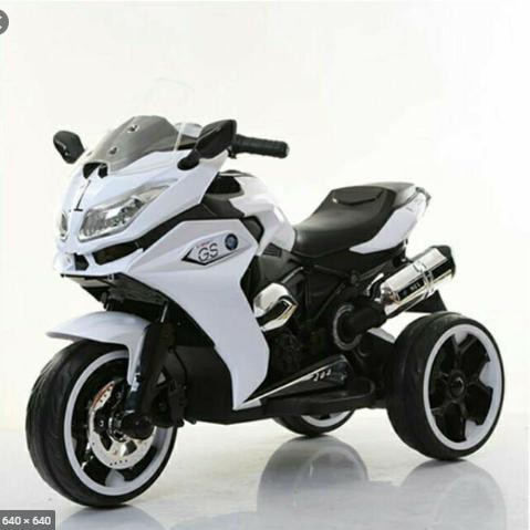 XE MÁY ĐIỆN 3 BÁNH GS1200 MÀU TRẮNG CHO BÉ