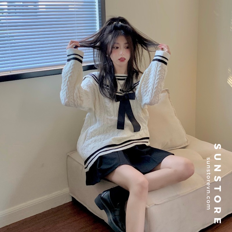 Áo len tay dài phối viền đen màu trắng Ulzzang