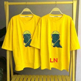  Áo thun tay lỡ hoạ tiết khủng long xanh mũ vàng form rộng dáng Unisex chất cotton mềm mịn