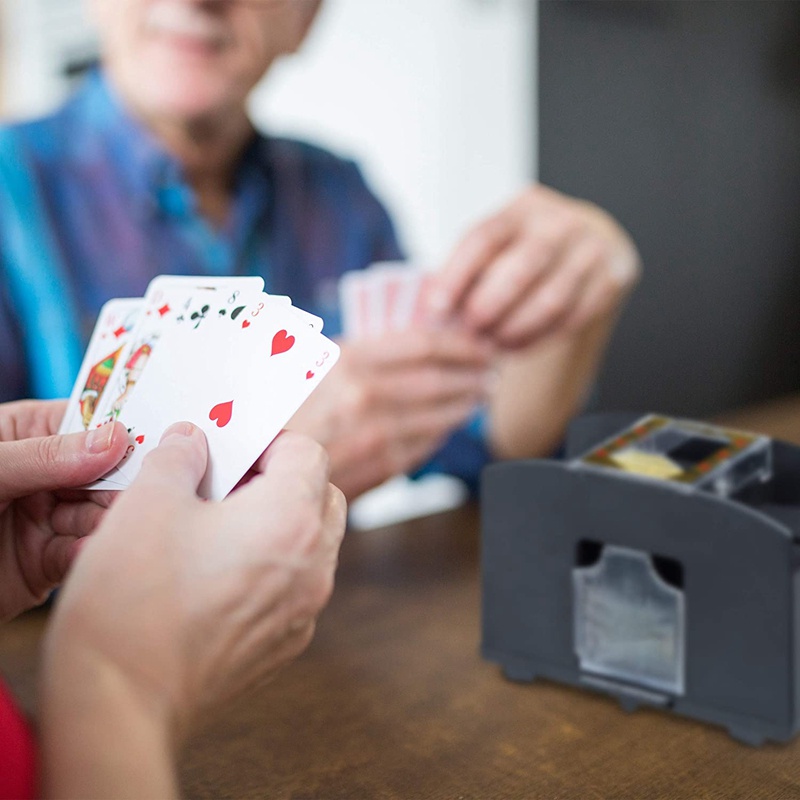 Máy trộn thẻ bài Poker 4 ngăn chạy pin tiện dụng cho gia đình/tiệc tùng