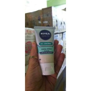 Sữa rửa mặt nivia men 50g