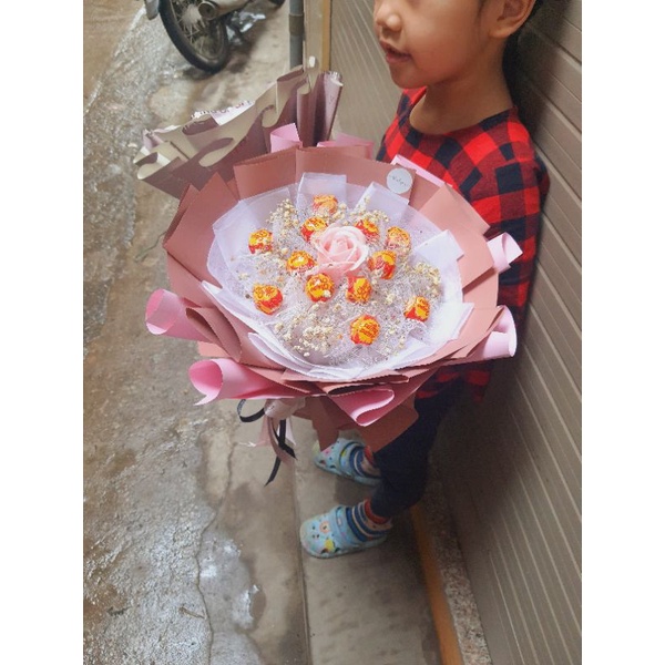Bó hoa kẹo mút siêu xinh