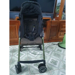 xe đẩy combi f2 ab240