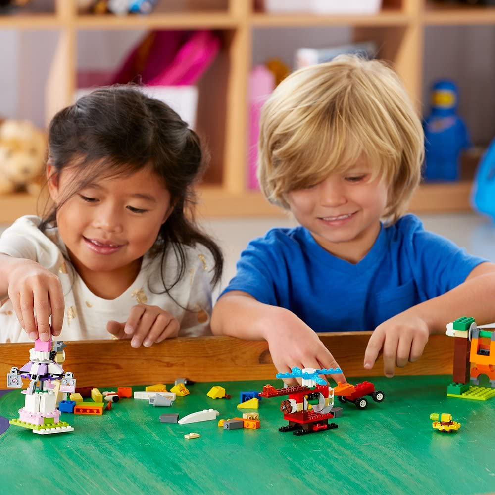 Mô hình LEGO Classic Bricks and Gears 10712 - Bộ Ráp Hình Chuyển Động Sáng Tạo