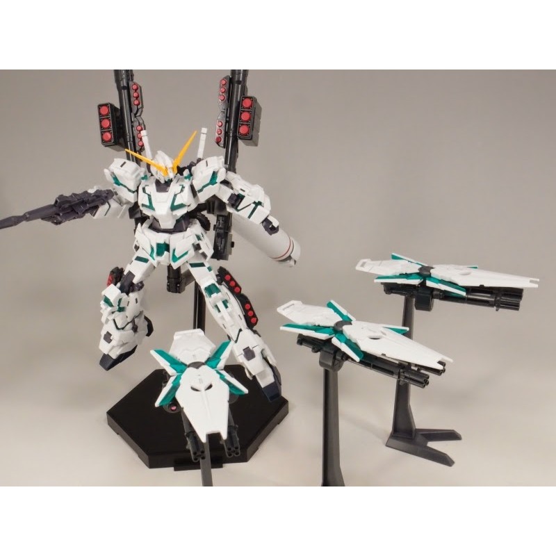 Mô hình nhựa lắp ghép HG 1/144 Unicorn Full Armor NT-D mode HGUC Daban