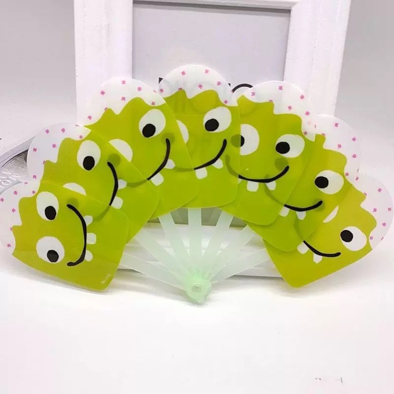 Quạt nhựa xoè cầm tay quạt siêu mát, siêu cute 👍🏻 | BigBuy360 - bigbuy360.vn