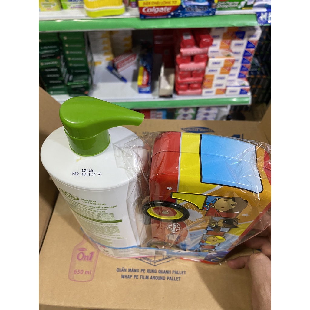 Sữa tắm Lifebuoy tinh chất khổ qua tặng kèm | BigBuy360 - bigbuy360.vn