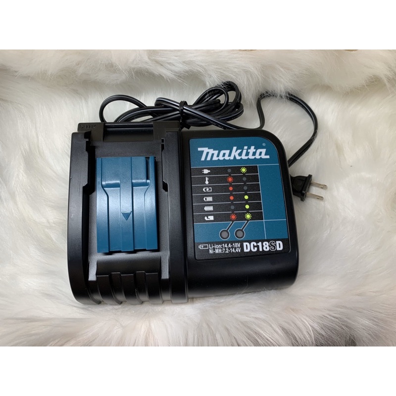 SẠC CHẬM MAKITA lên điện 220v