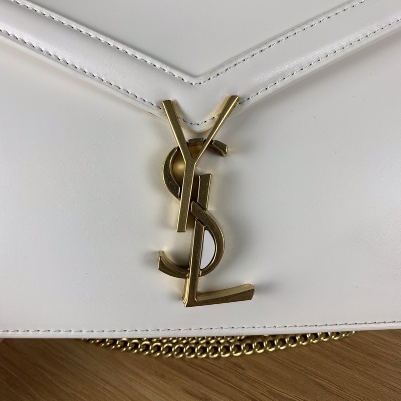 Túi xách Yves Saint Laurent cassan màu trắng size 22cm (có sẵn)