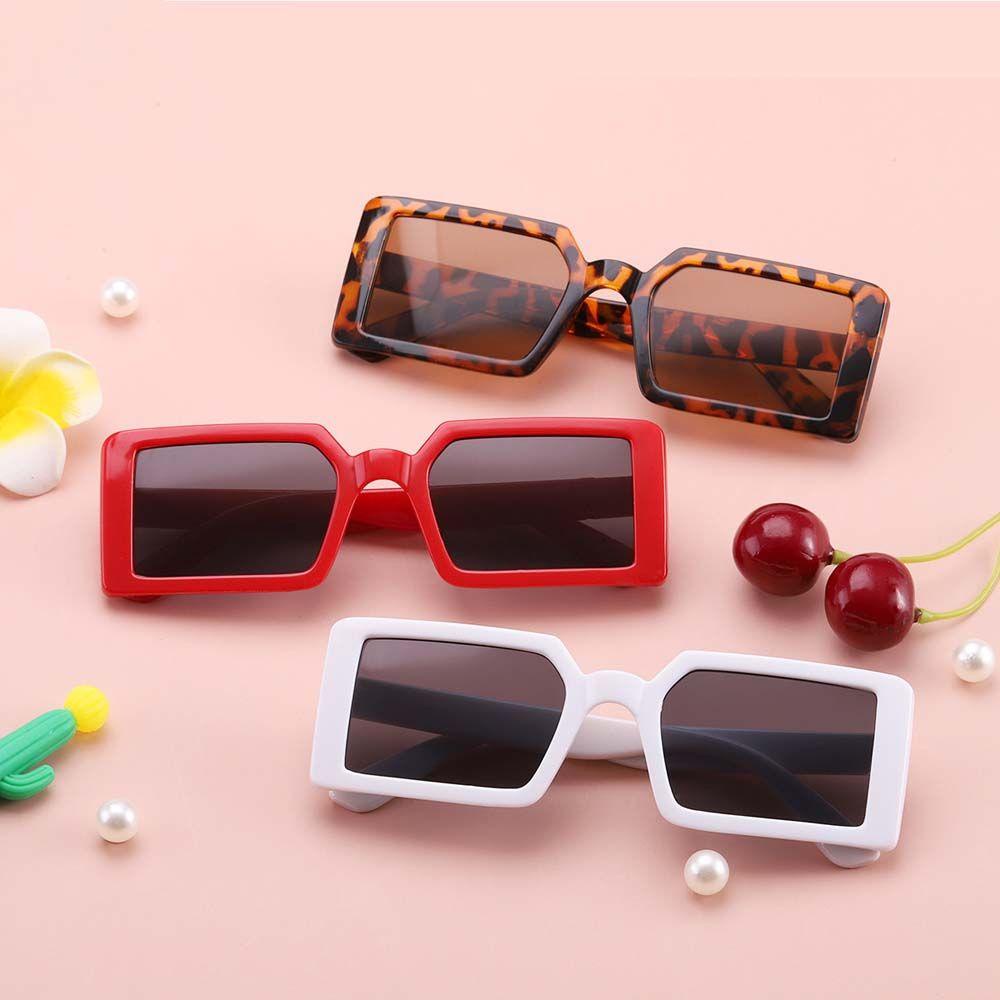 Kính Mát Gọng Vuông Màu Đen Chống Tia UV Thời Trang Cho Bé