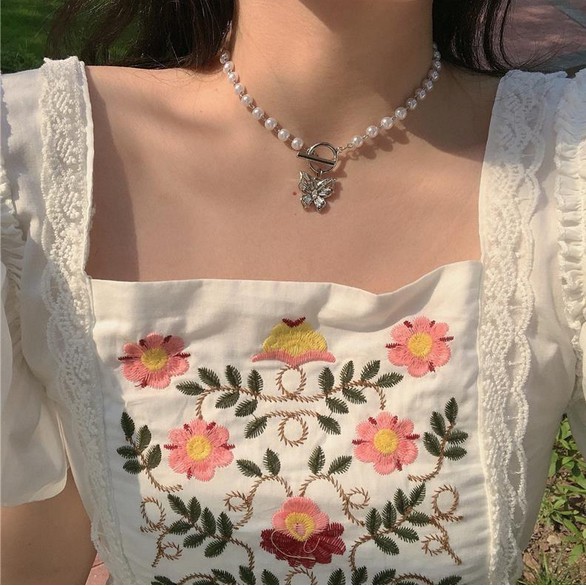 Vòng cổ hợp kim mặt hình bướm đính đá xinh xắn