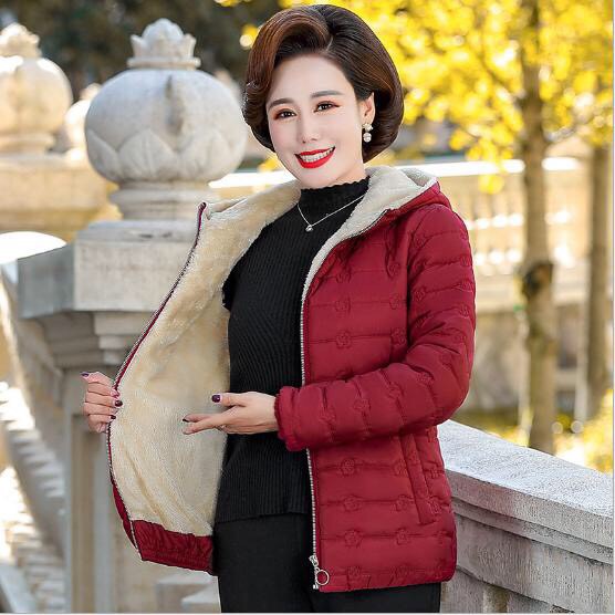 Áo phao lót lông có mũ cho mẹ trung niên