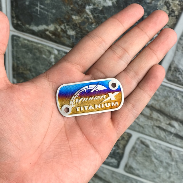 Nắp dầu titan cho Winner X