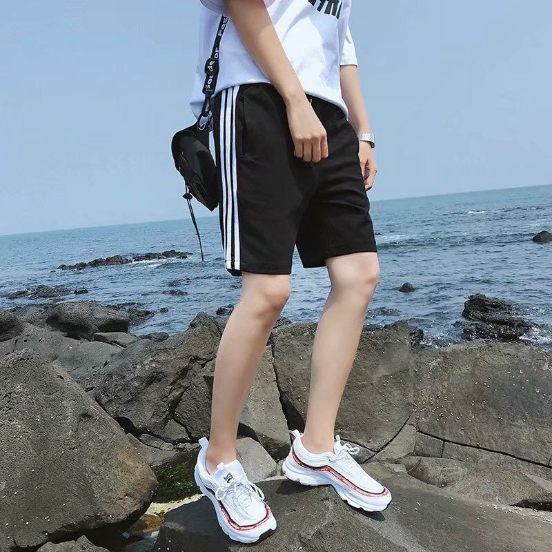Có bigsize - Quần short thể thao viền 3 sọc màu đen