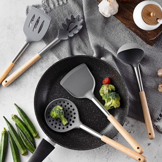 Dụng cụ bếp, bộ dụng cụ nhà bếp