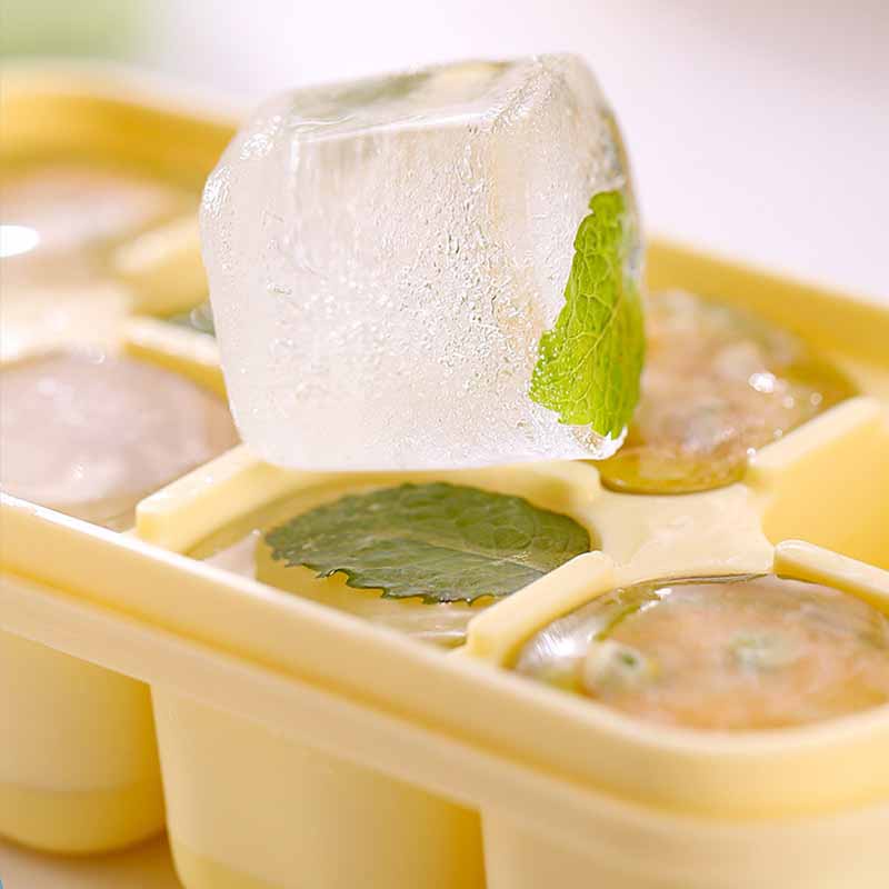 1 Khay Làm Đá 8 Ngăn Bằng Silicon Mềm Thân Thiện Với Môi Trường