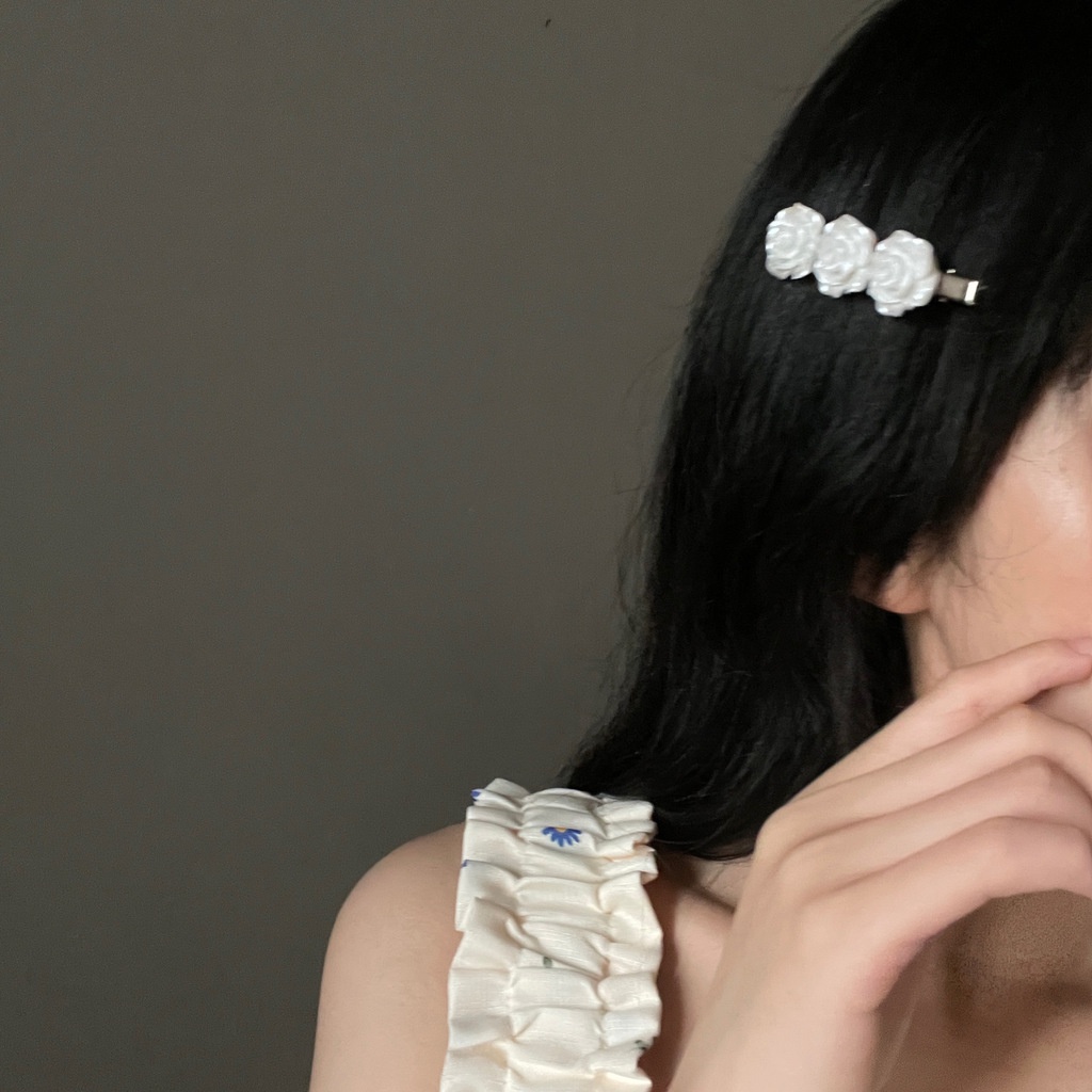 Kẹp tóc phong cách Hàn Quốc đơn giản cho nữ
