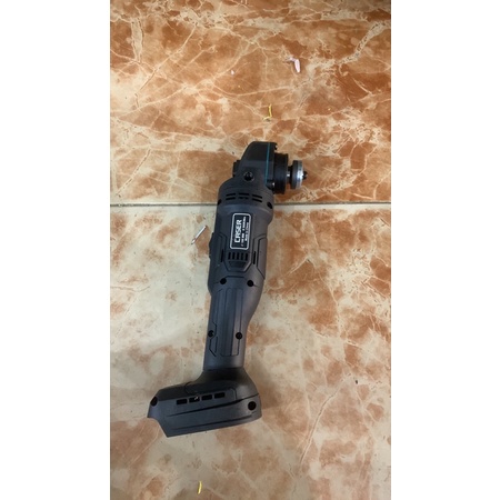 Thân máy mài pin có than 18v dùng pin makita