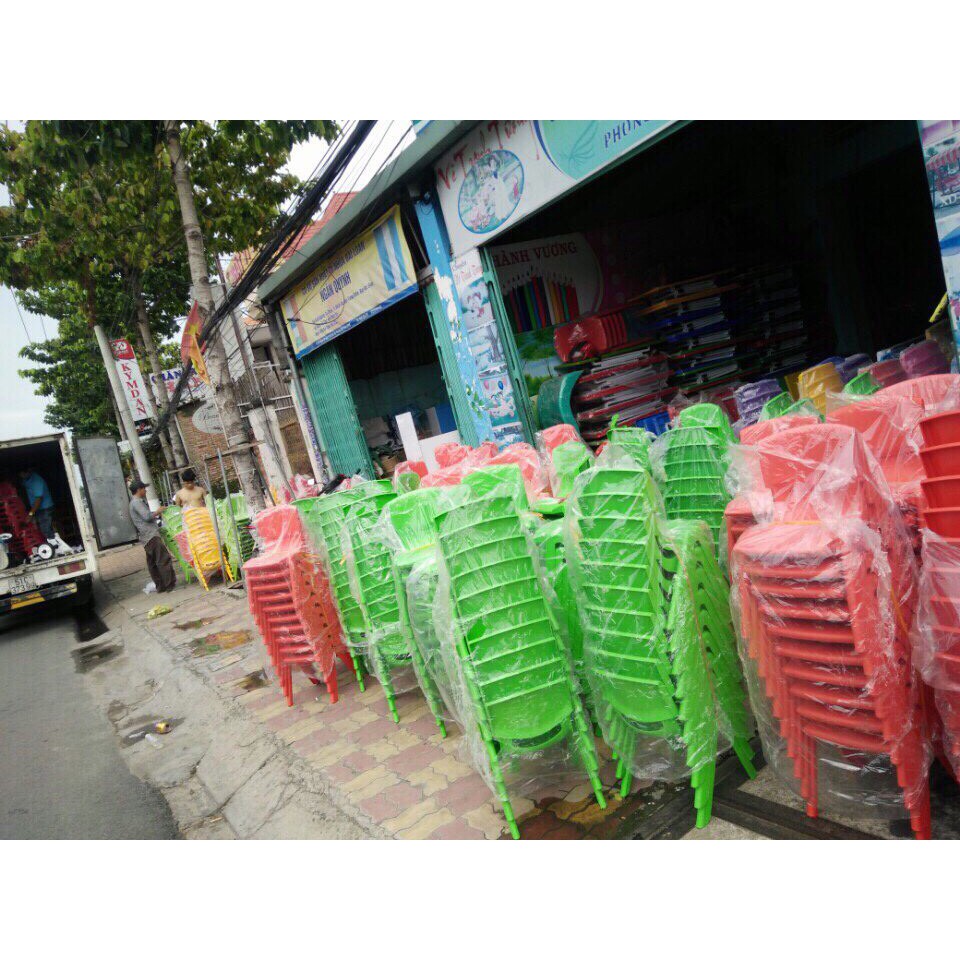 Ghế nhựa nhập khẩu