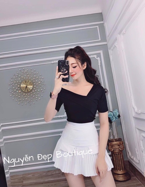 Áo thun kiểu tay ngắn dáng ôm