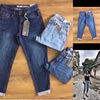 Quần bò jeans dáng slimboy trơn