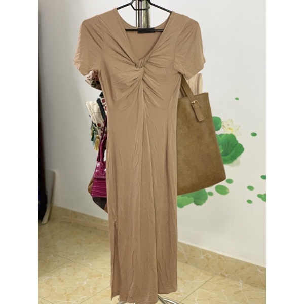 SALE váy body dáng dài xẻ tà QC