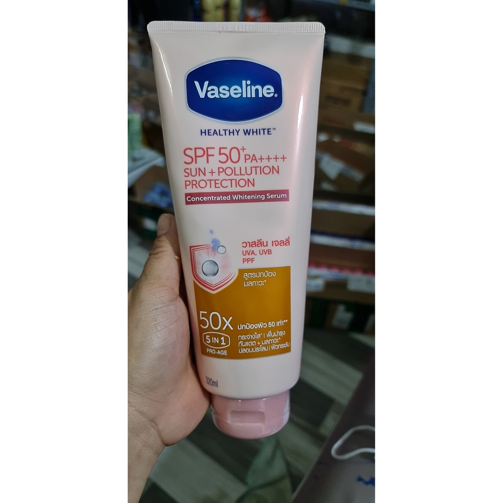 Sửa Dưỡng Thể Trắng Da Vaseline 50X 320ml | BigBuy360 - bigbuy360.vn