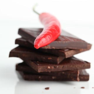 Socola Đen Alluvia 70% nhân Ớt ăn Giảm cân, Keto, DAS Thanh 100 gram