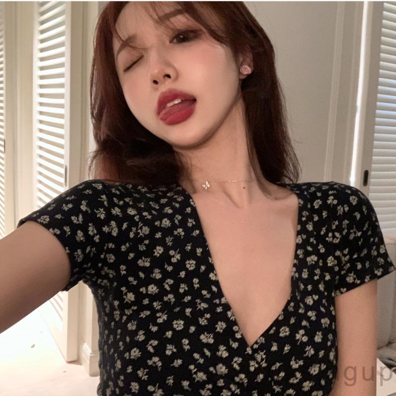 Áo ôm dáng cổ chữ V tay ngắn in họa tiết hoa thanh lịch thời trang mùa hè cho nữ