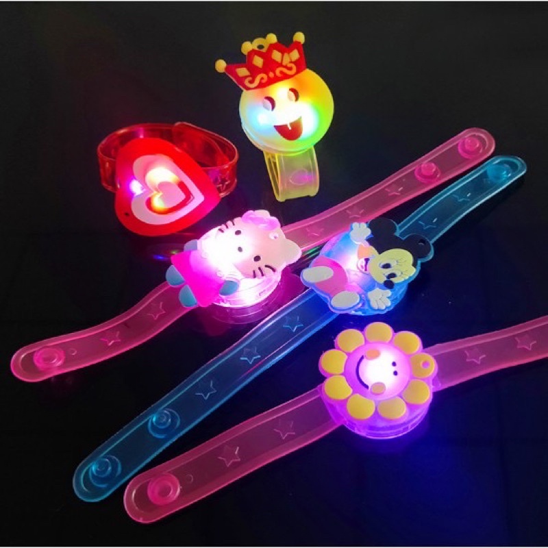 VÒNG ĐEO TAY LED PHÁT SÁNG 7 MÀU CHO BÉ