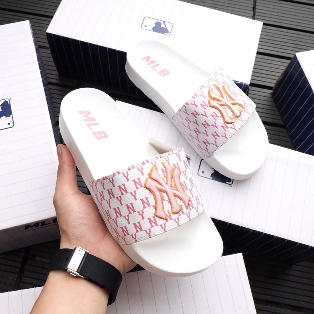 Dép Quai Ngang MLB NY Chữ Thêu Freesize, Dép Lê Nam Nữ Đế Cao Su Non Tăng 3CM Trending 2022 Full box + Deal