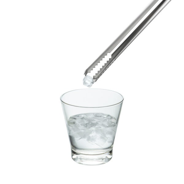 Khay đá vuông Kari 84 viên inochi, thiết kế KHÔNG DÍNH THÀNH ĐÁ. Nhựa Nguyên Sinh Kháng Khuẩn Ag+. GIAO MÀU NGẪU NHIÊN