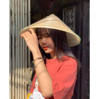 Nón lá thưa chụp ảnh đẹp