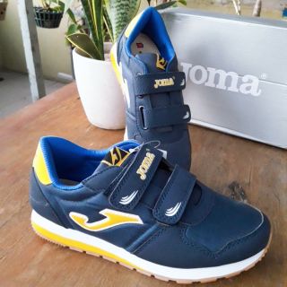 Giày thể thao hiệu Joma