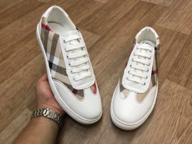 Giầy buberry