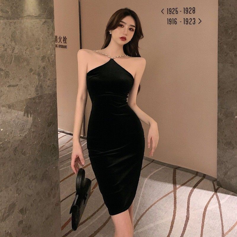 (ORDER) Đầm nhung body cổ yếm xích chuỗi nhỏ - Hàng Quảng Châu